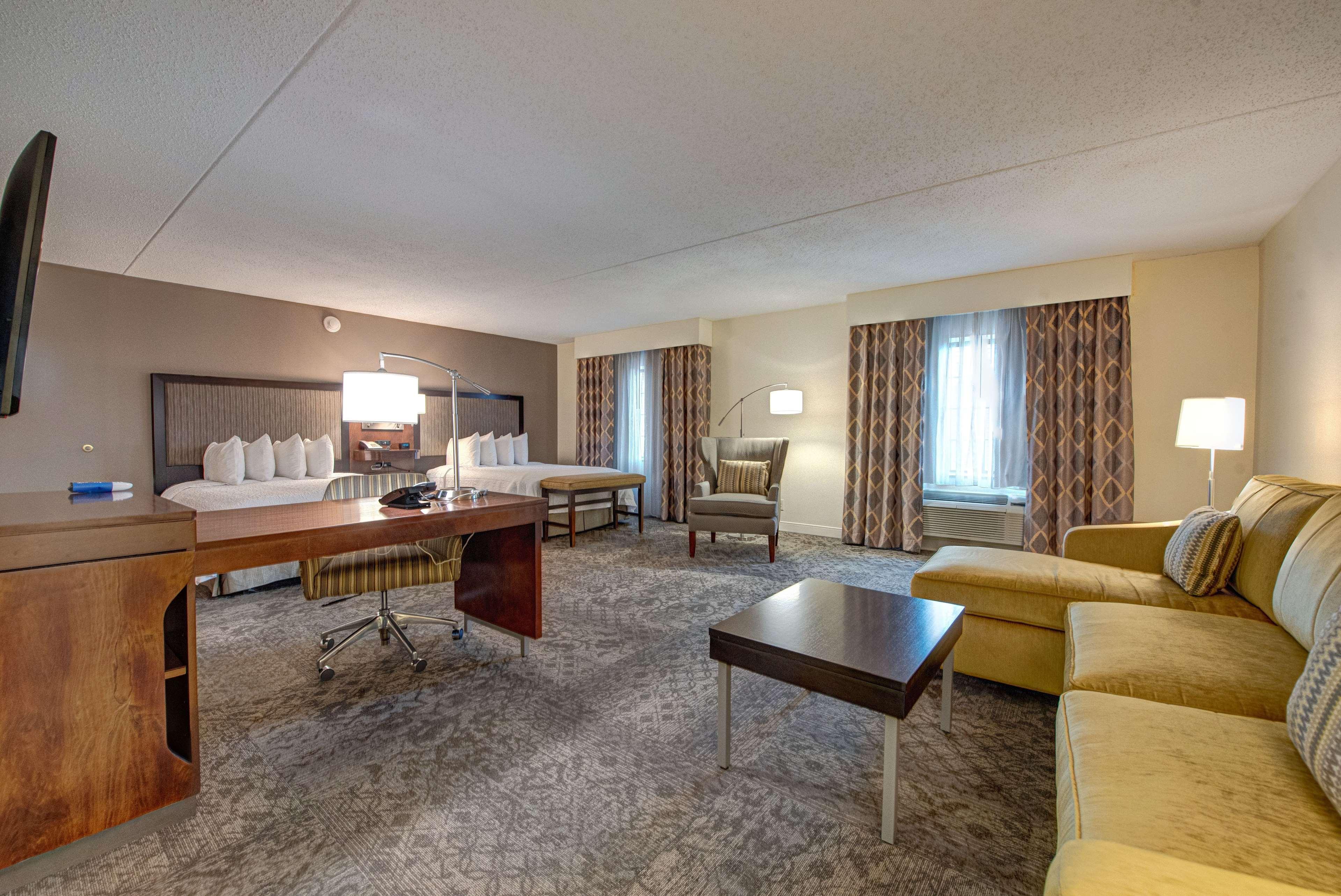 Hampton Inn & Suites By Hilton - Rockville Centre Bagian luar foto