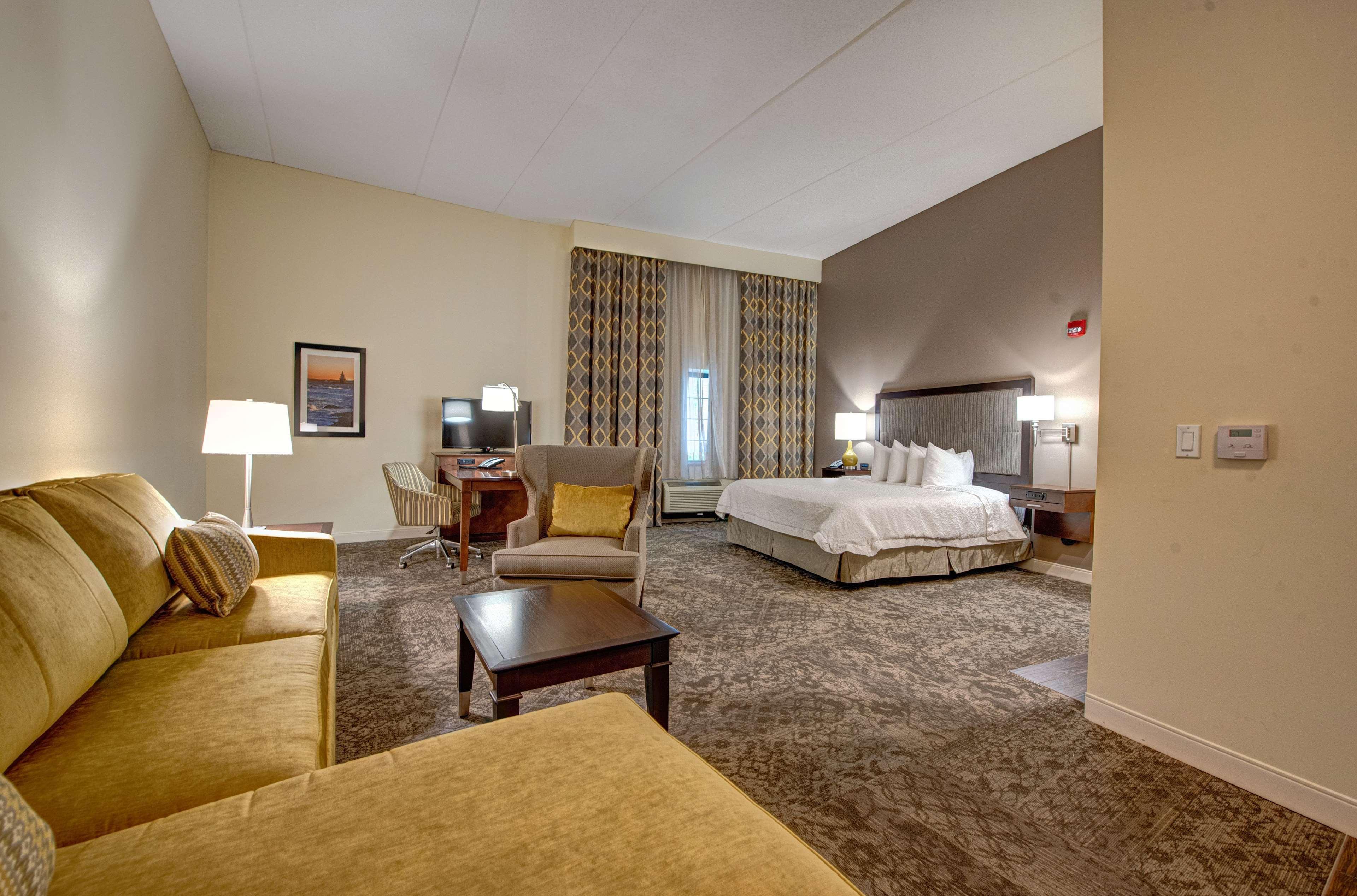 Hampton Inn & Suites By Hilton - Rockville Centre Bagian luar foto