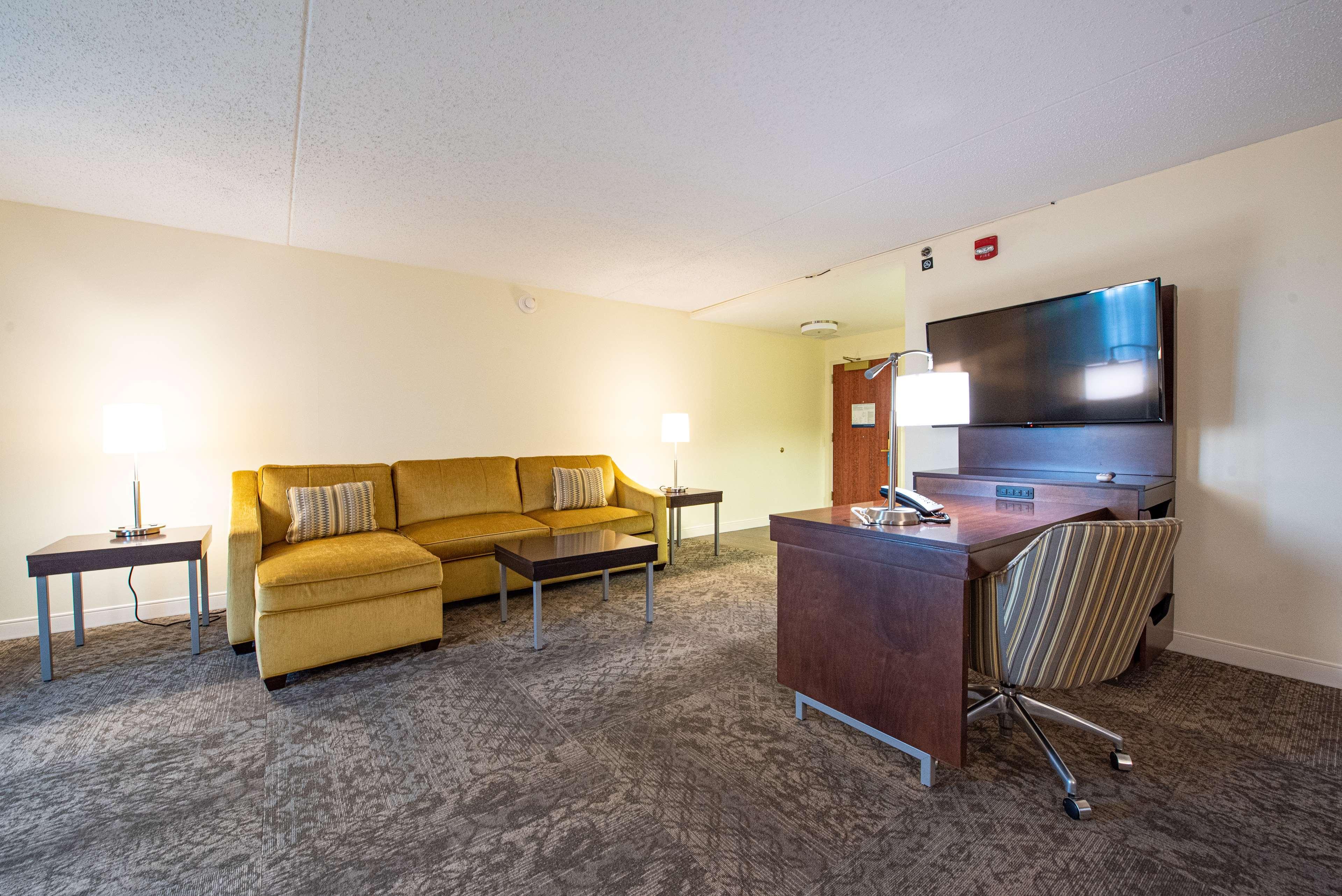 Hampton Inn & Suites By Hilton - Rockville Centre Bagian luar foto