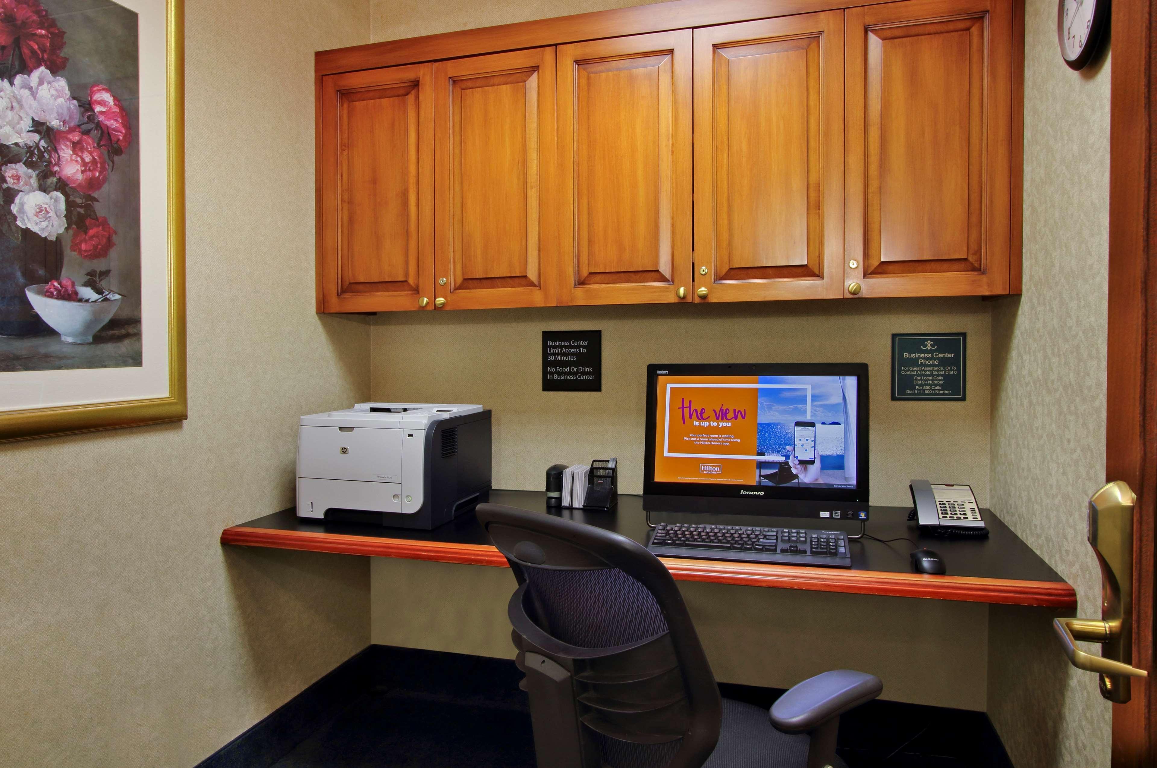 Hampton Inn & Suites By Hilton - Rockville Centre Bagian luar foto