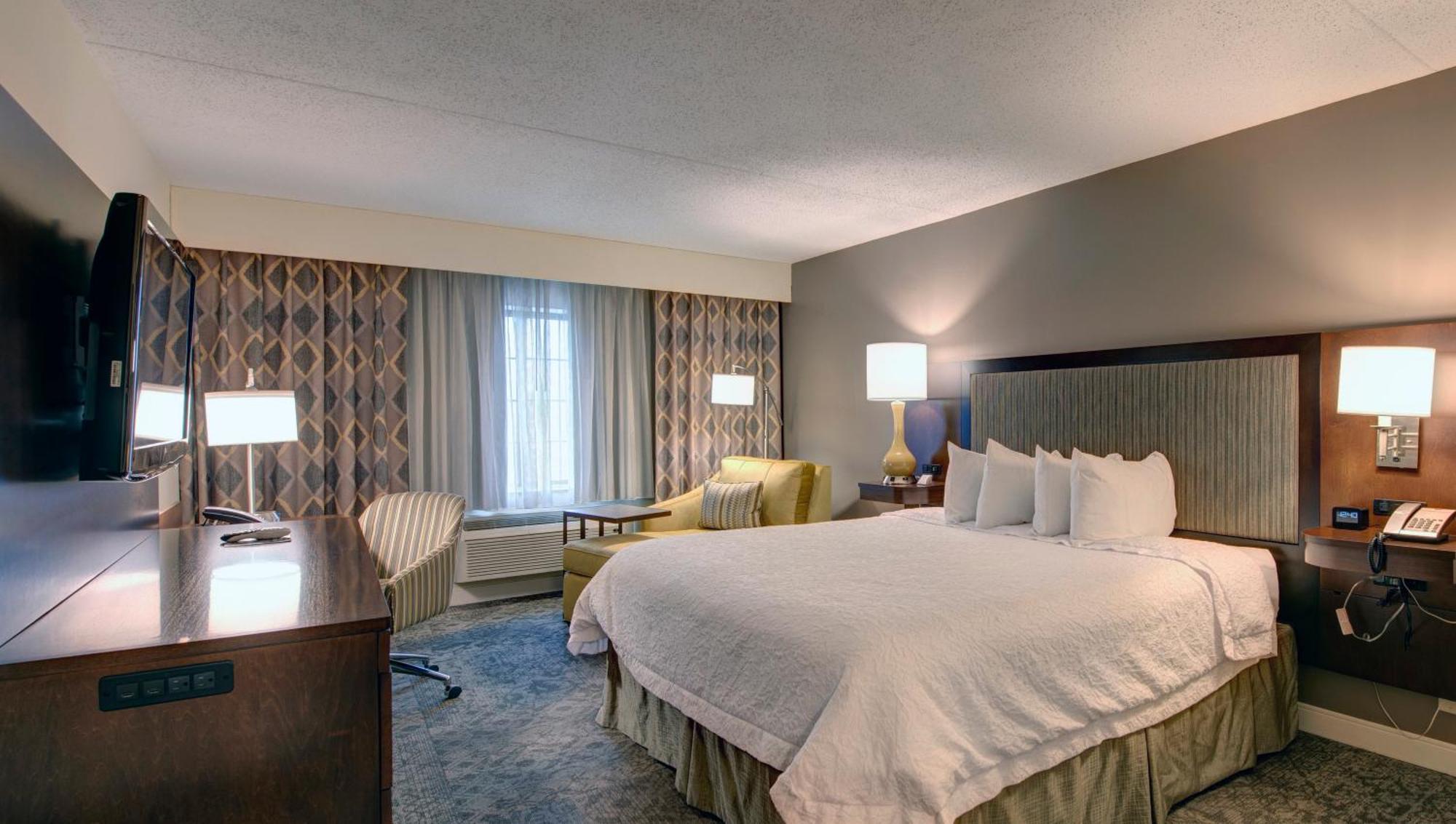 Hampton Inn & Suites By Hilton - Rockville Centre Bagian luar foto