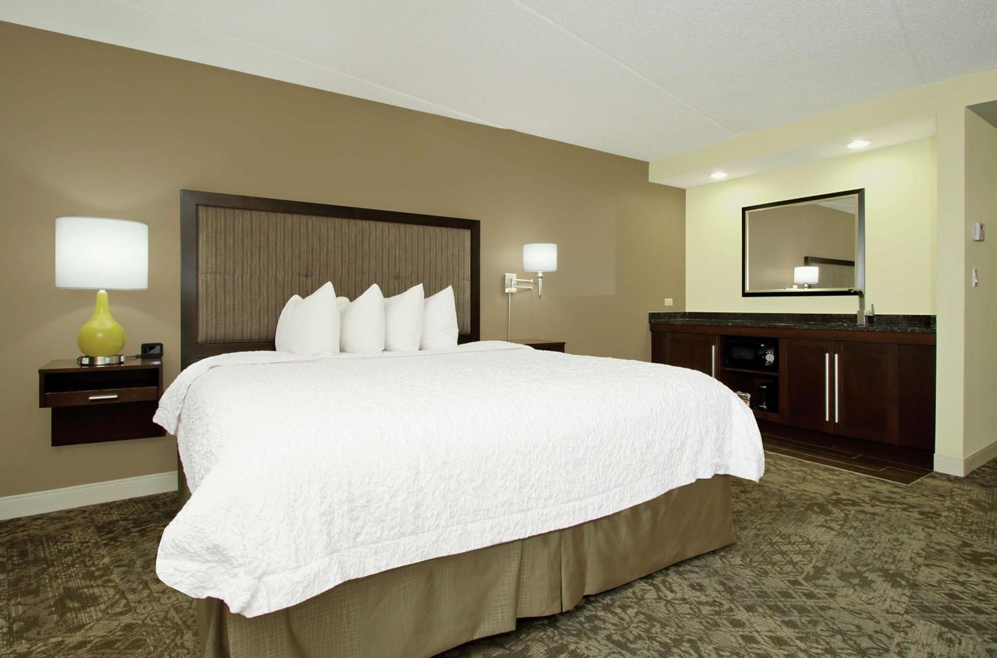 Hampton Inn & Suites By Hilton - Rockville Centre Bagian luar foto
