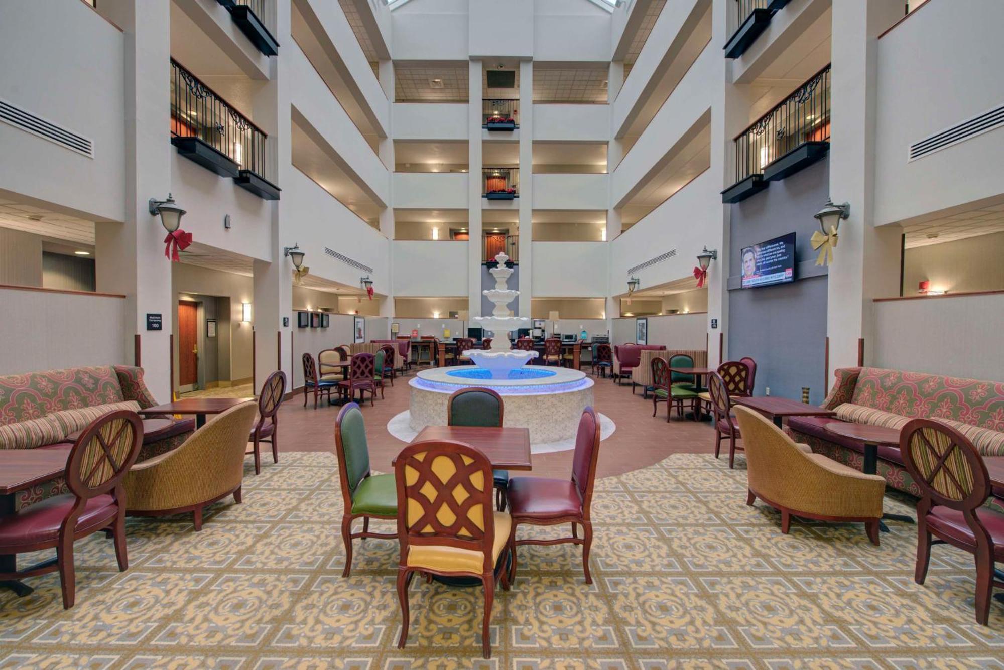 Hampton Inn & Suites By Hilton - Rockville Centre Bagian luar foto