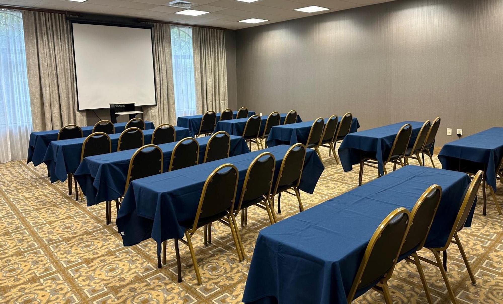 Hampton Inn & Suites By Hilton - Rockville Centre Bagian luar foto