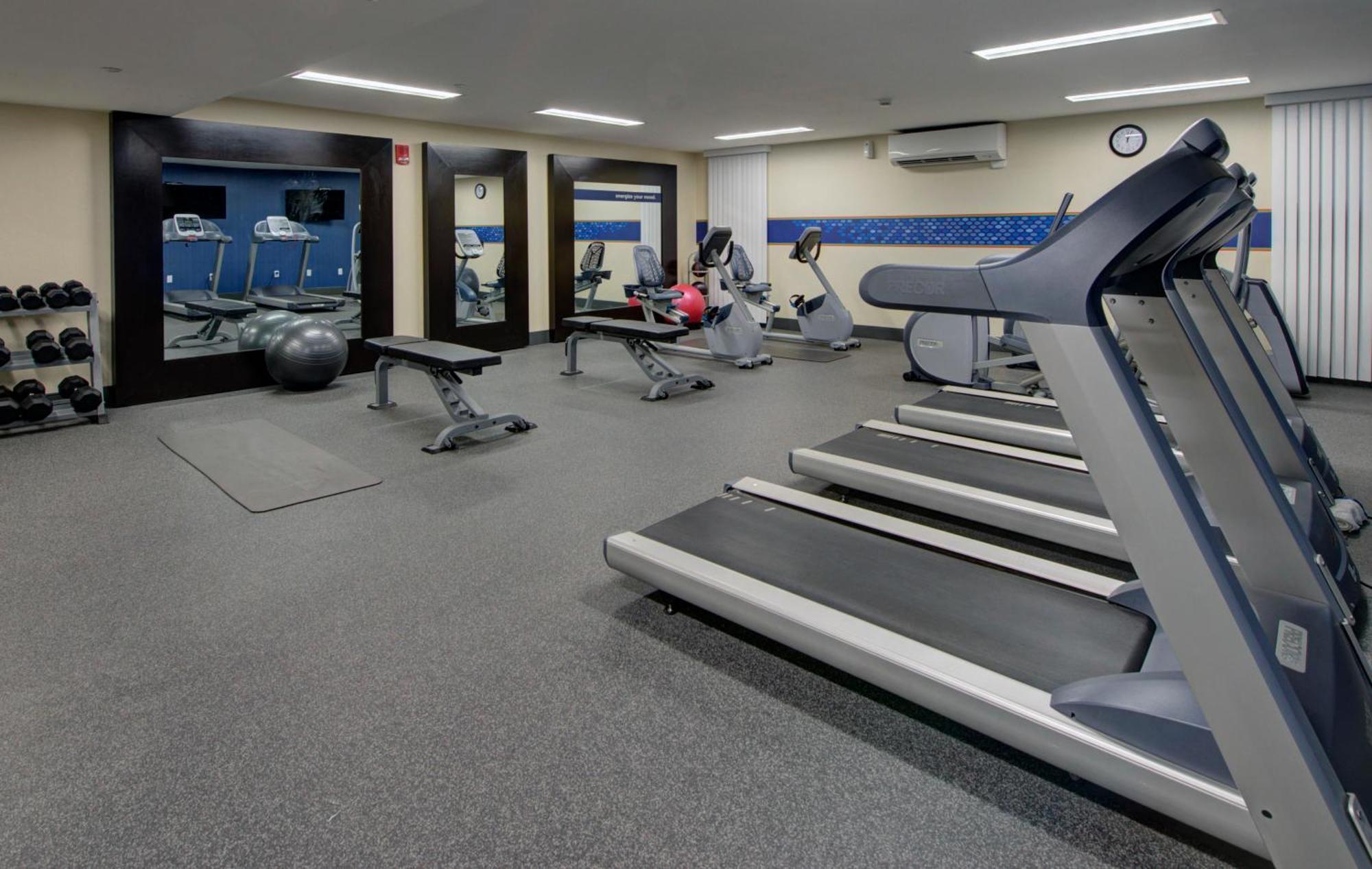 Hampton Inn & Suites By Hilton - Rockville Centre Bagian luar foto